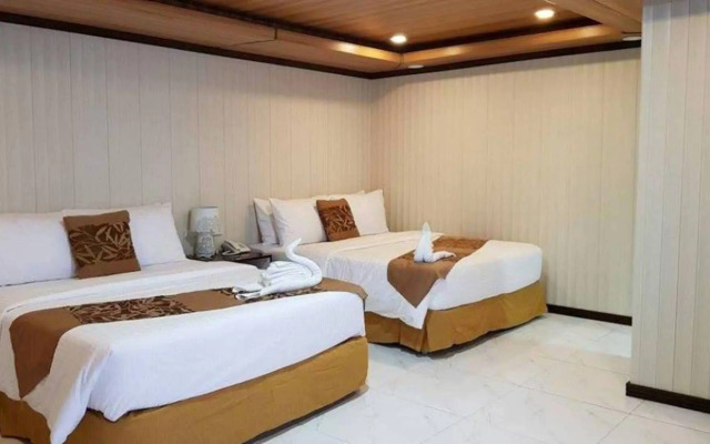 Diamond Water Edge Resort