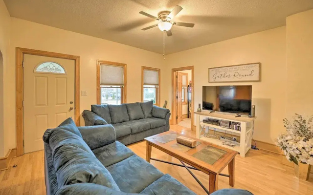 All-season Grand Haven Getaway With Deck!