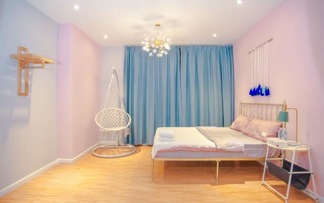 Taragon Residence Cozy City View Unit by AirPlan