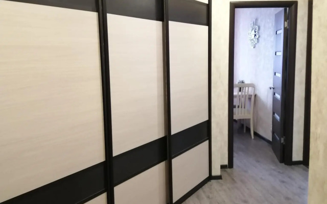 Lux Apartments на набережной Дубровинского 76