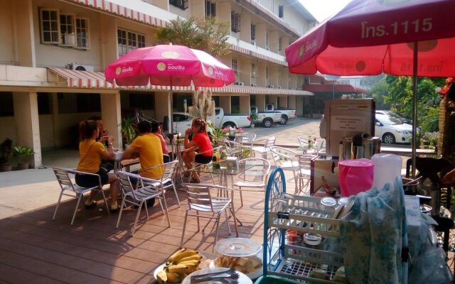 Inthanin Hotel