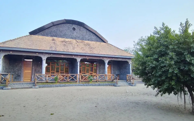 Lake Nyasa Resort & Campsite