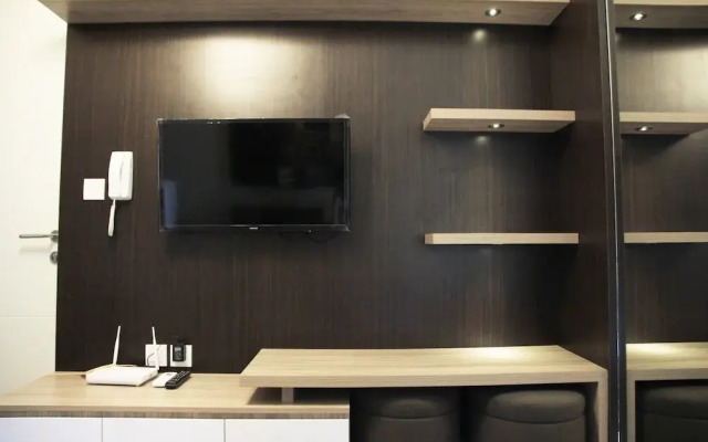 Deluxe and Comfortable The Springlake Summarecon Apartment