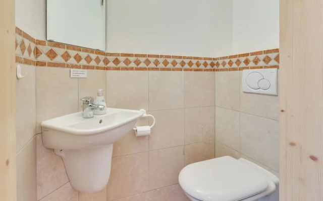 Quaint Apartment in Kirchberg with Balcony near Lake