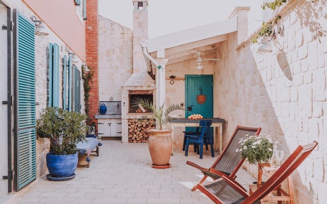 Stunning Home in Preko With 2 Bedrooms and Wifi