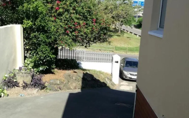 The Crescent Guesthouse on Waterfall