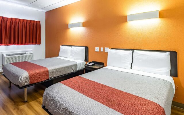 Motel 6 Elizabeth, NJ - Newark Liberty Intl Airport