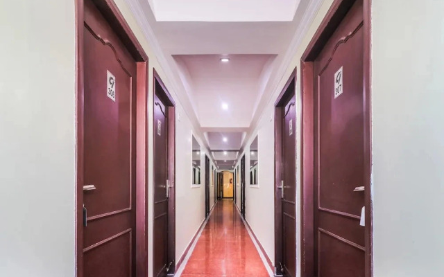 Om Hotel by OYO Rooms