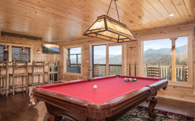 Smoky's Grand View 5 Bedroom Home