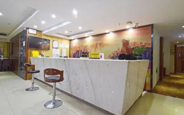 Chongqing Jinyue Bay Hotel（tushuguanditiezhanxinanyiyuandian）