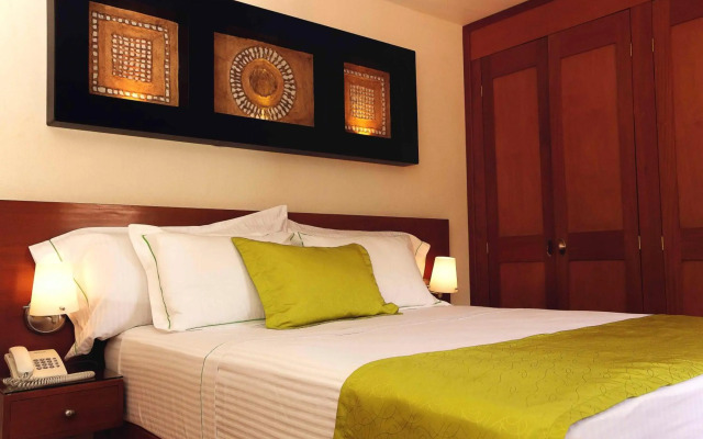 Alcazar Suites