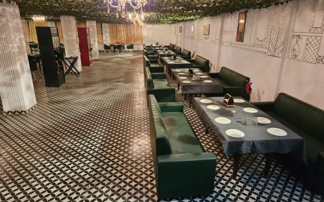 Hotel Prince Garden Daman