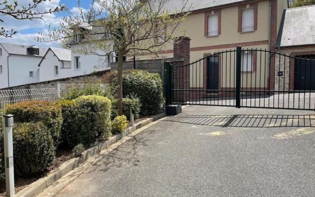 Beautiful ground floor 2 bedroom apartment