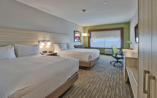 Holiday Inn Express & Suites Roswell by IHG