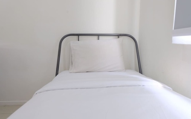 Modern Look 2Br At Apartment Parahyangan Residence