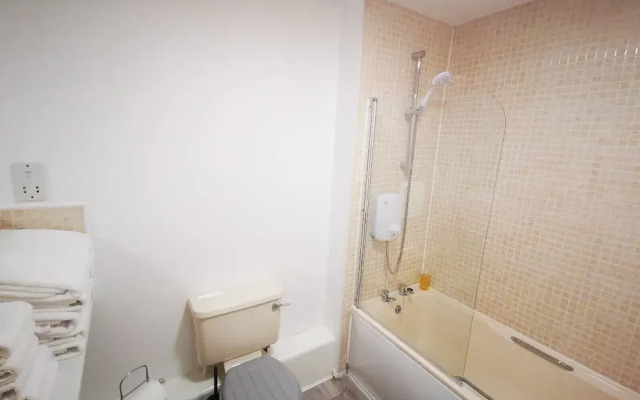 McDonald Road Apartment