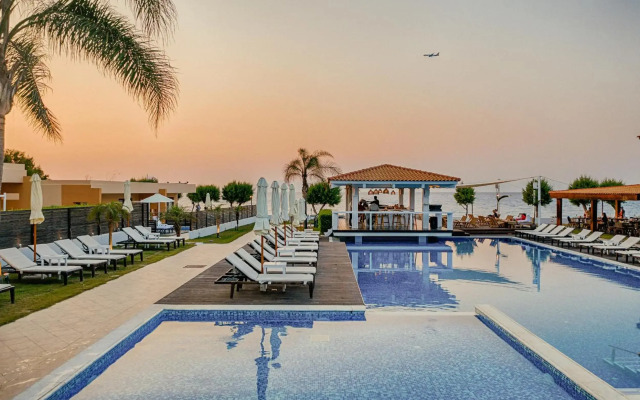 Villa Di Mare Seaside Suites
