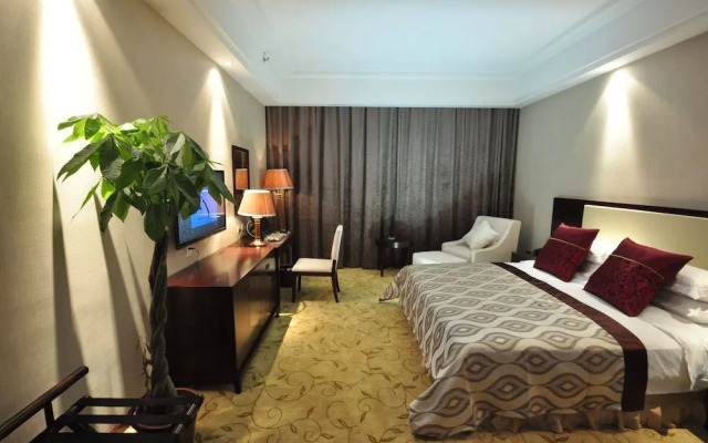 Wuhan Guochuang Chuyuan Donghu Hotel