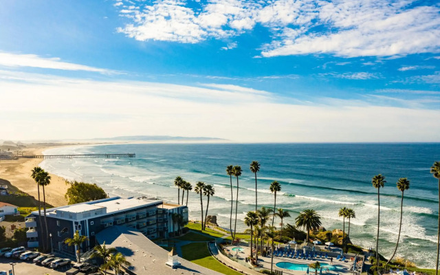 SeaCrest OceanFront Hotel
