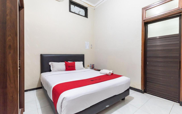 RedDoorz @ Soekarno Hatta