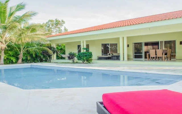 Private Villa With Pool in Sosua for Large Groups