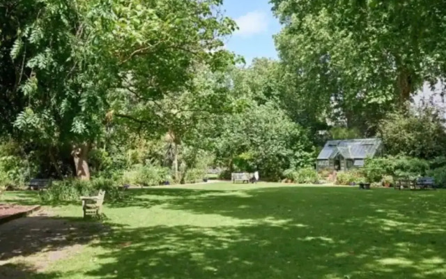 Central 1 Bedroom Flat Near Buckingham Palace