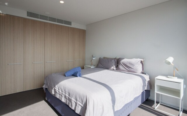 Modern 2 Bedroom Potts Point Apartment