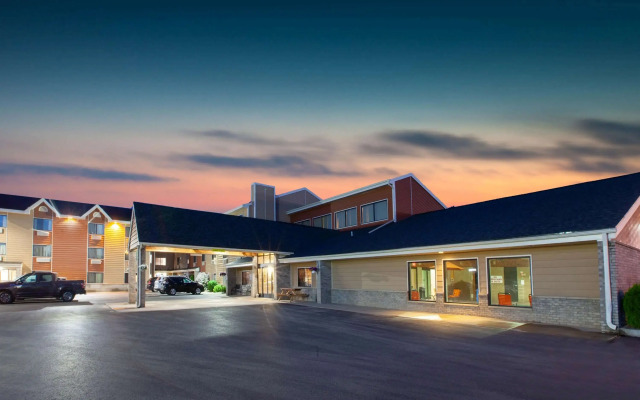 AmericInn by Wyndham Iron River