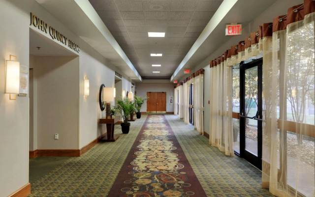 DoubleTree by Hilton Hotel Jackson