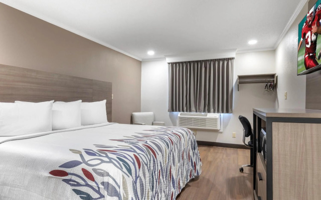 Red Roof Inn Suffolk