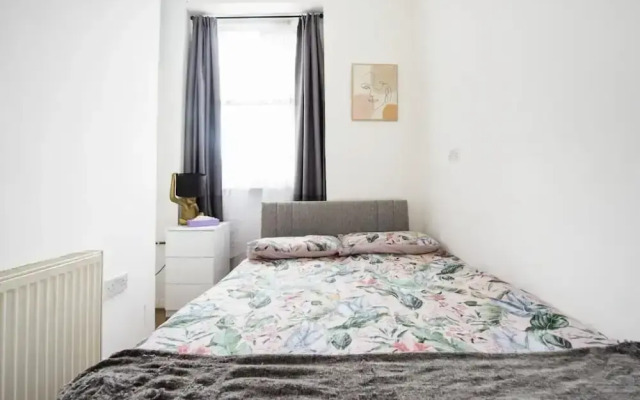 Charming London Apartment Near Hyde Park