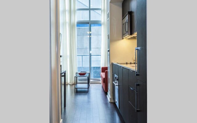Pinnacle Suites - Trendy 2-Story Loft offered by Short Term Stays
