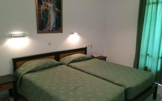 Nikolas Villas Apartments