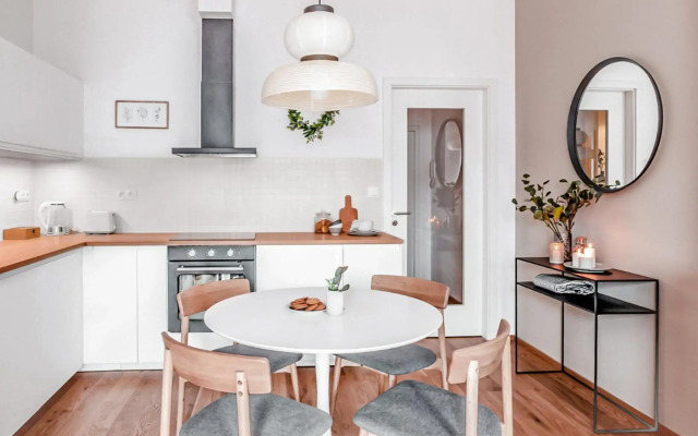 TurnKey Apartment Train Station