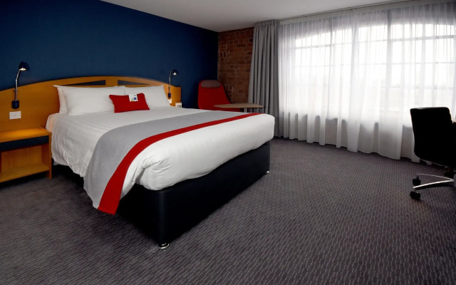 Holiday Inn Express Albert Dock by IHG