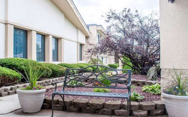 Quality Inn & Suites Vestal Binghamton near University