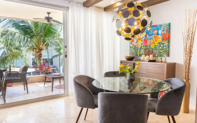 Elements 214 2 Bedroom Condo by RedAwning