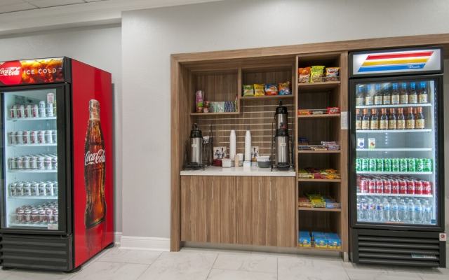 Avalon Hotel & Suites Alexandria