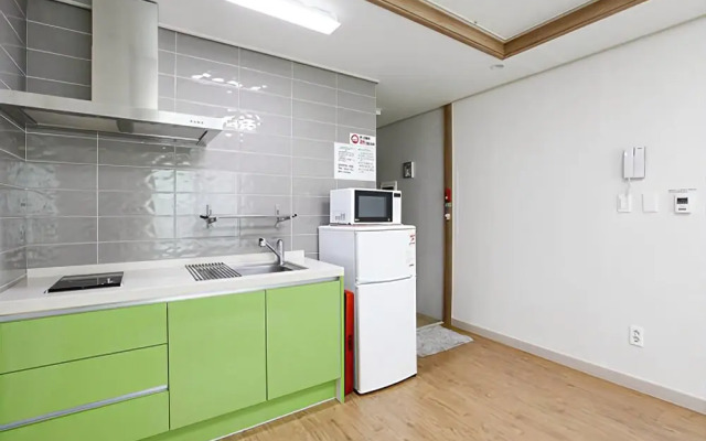 Jeju Airport Road Pension