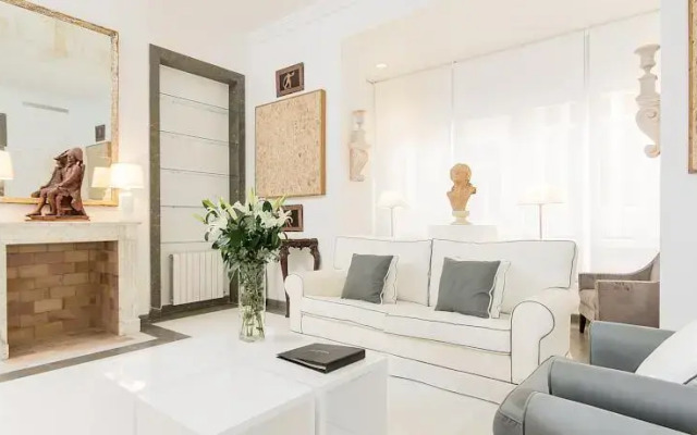 Valencia Luxury Palace Apartment