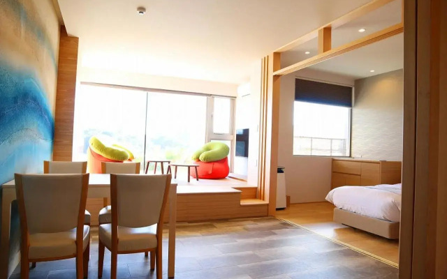 Toba Grand Hotel