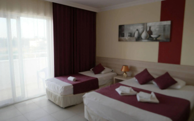 As Queen Beach Hotel