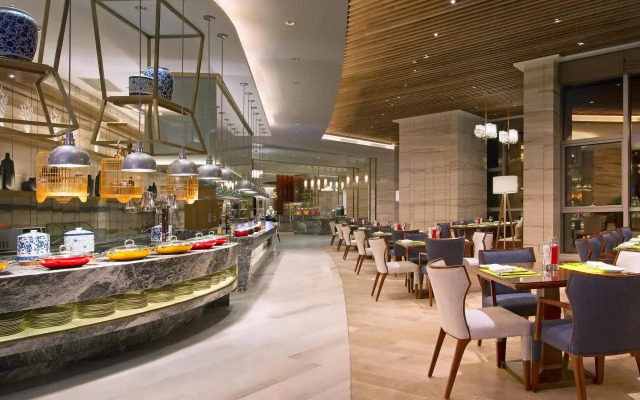 Sheraton Zhanjiang Hotel