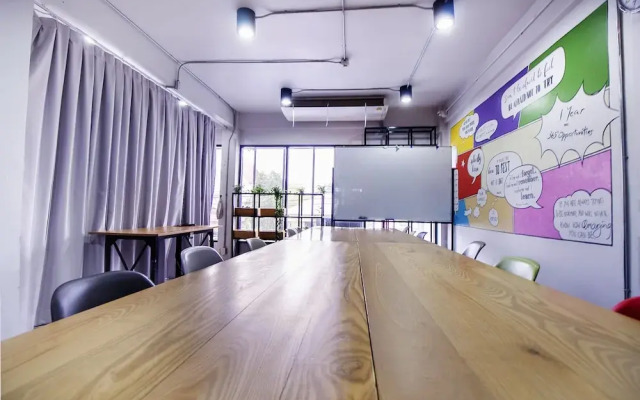 OYO 705 Hostel@seatzstation