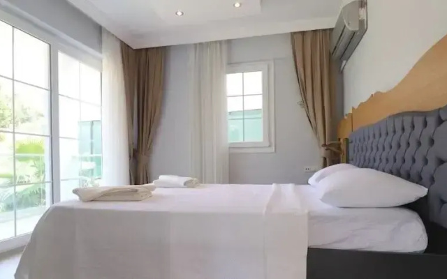 Villa AKD1  by JoyLettings