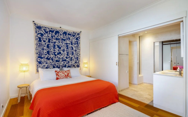 Stylish Sunny Penthouse Near Cascais Center & Greenspace