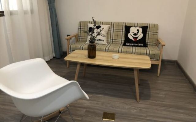 Chuanlu Soho Younger Apartment