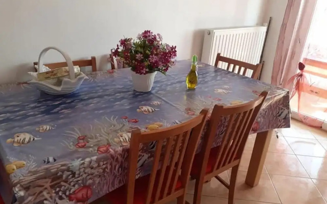 Nada- sea View - A2 - Crveni