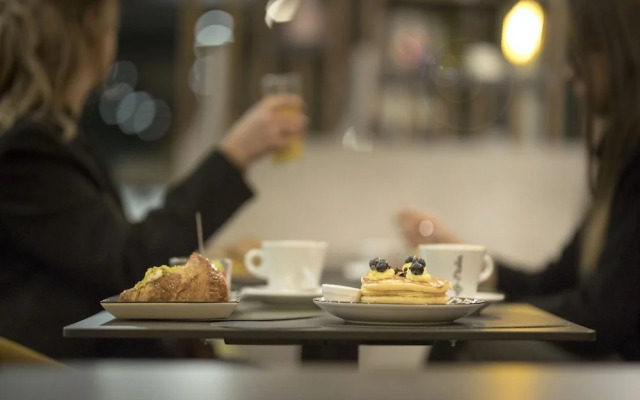 Moody smart & comfy Hotel