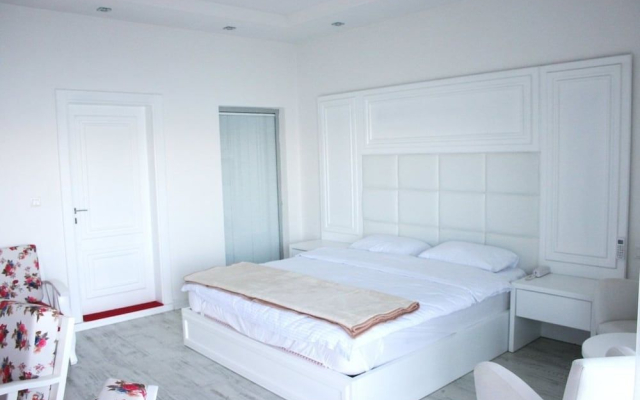 Beyaz Cinar Butik Hotel